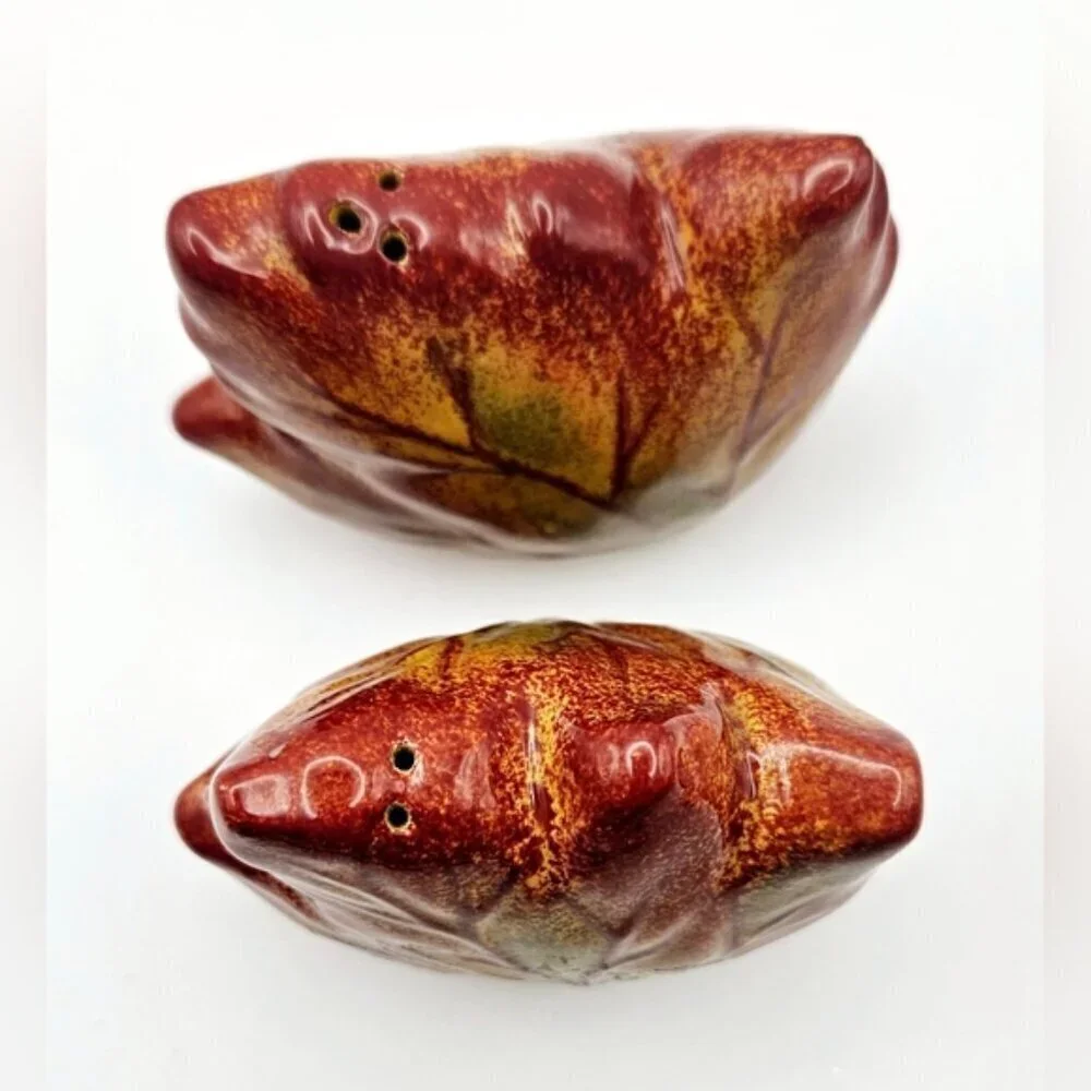 Vintage Maple Leaf Salt Pepper Shakers Fall Autumn Decor Ceramic Set